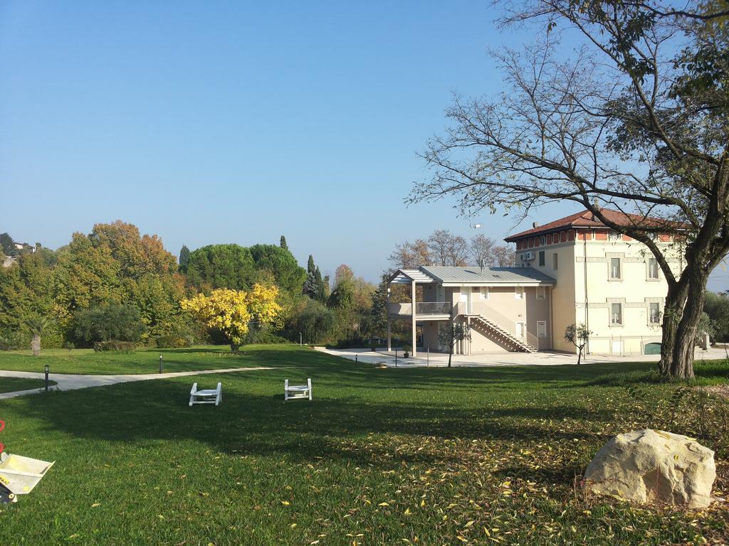 Villaggio Esmera Desenzano del Garda Exterior foto